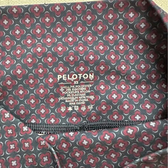 Peloton Matching Set Sports Bra & High Waisted Shorts activewear - Picture 4 of 5